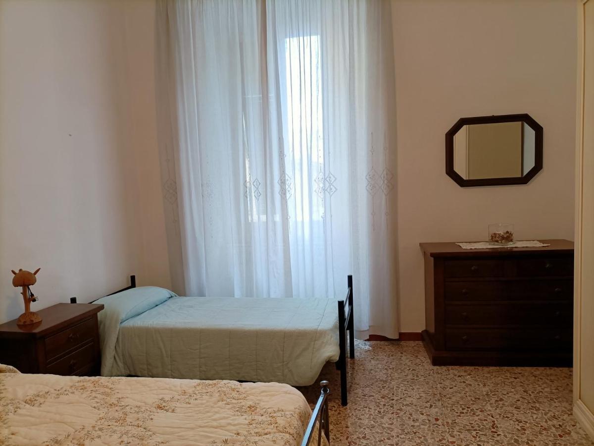 Antica Casa Ceccardi Apartment Livorno Bagian luar foto