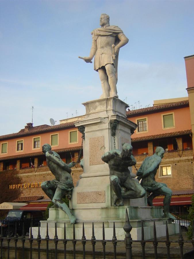 Antica Casa Ceccardi Apartment Livorno Bagian luar foto